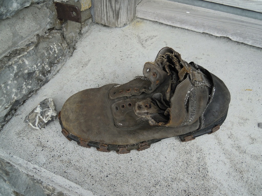 Broken Shoe Back